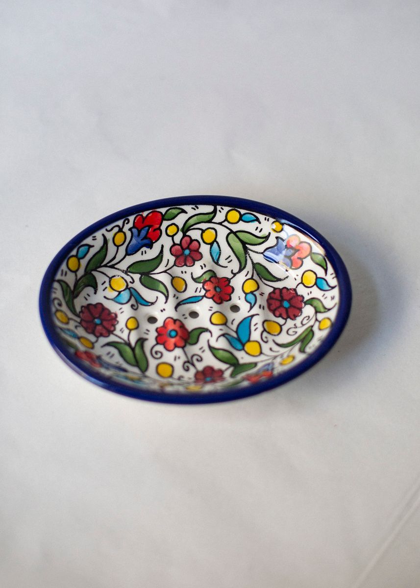 Såpeskål i keramikk, flerfarget med farget kant