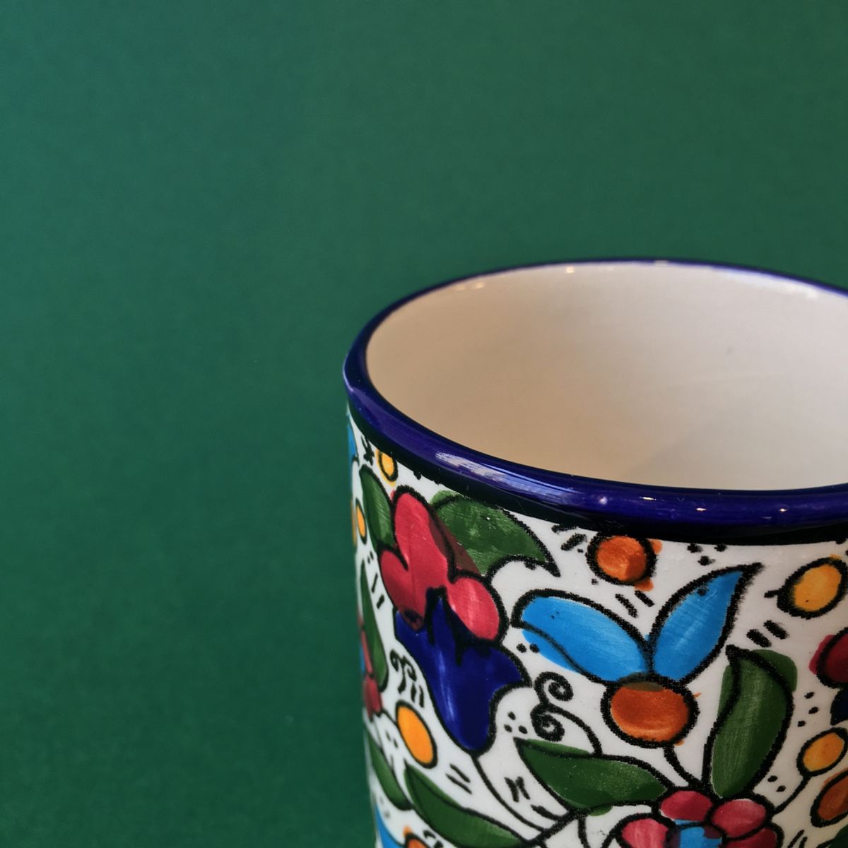 Mellomstor keramikkopp 8 cm, flerfarget