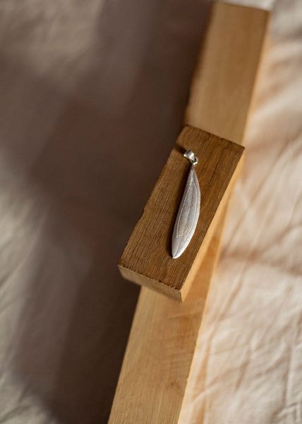 Hovedbilde Halskjede - mellomstort olivenblad