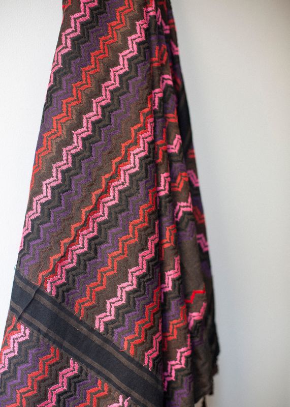 Stor keffiyeh, brun og rødtoner