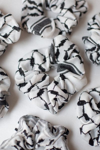 Hovedbilde Keffiyeh-hårstrikk, klassisk