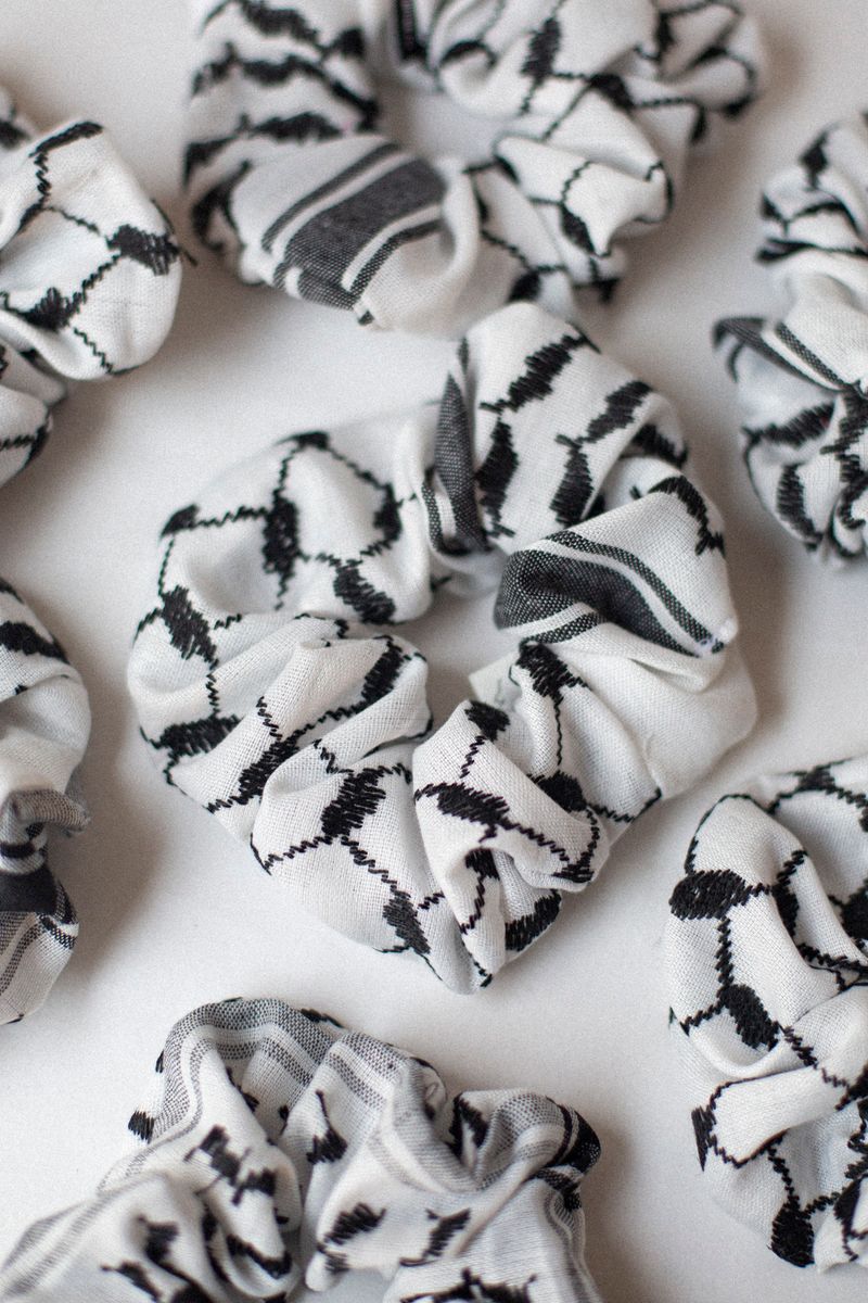 Keffiyeh-hårstrikk, klassisk