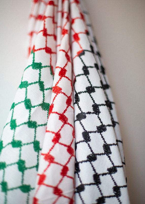 Stor keffiyeh, hvit, svart, grønn og rød