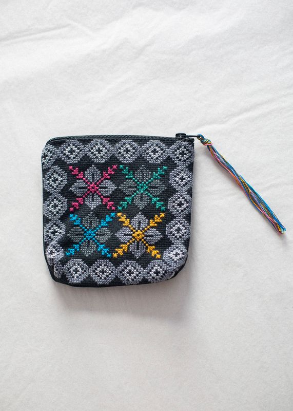 Brodert pung, grå og fargerik, 14 cm
